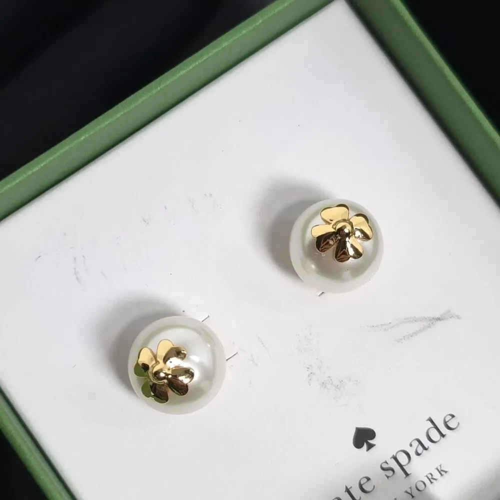 KATE SPADE Women's New Pearls On Pearl Stud Earrings Cream Gold Flower KG841